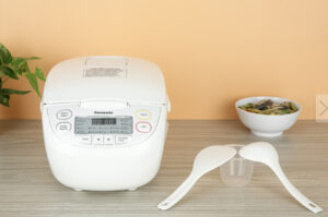 Nồi cơm điện tử Panasonic 1 lít SR-CL108WRAM